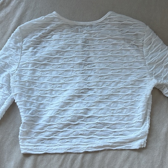 Cropped Ring Top - Picture 4 of 4